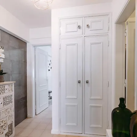 Gucci House - Santa Cruz Apartment
